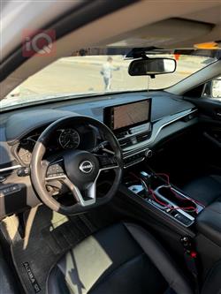 نيسان ألتيما